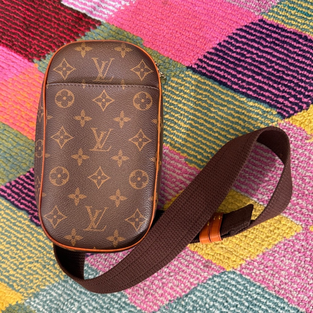Louis Vuitton Pochette Gange Crossbody Bag